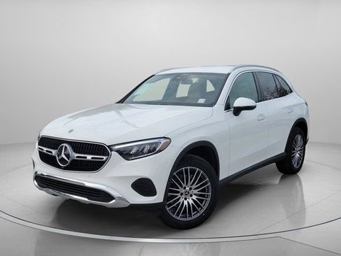 Certified 2026 Mercedes-Benz GLC 300 image 2