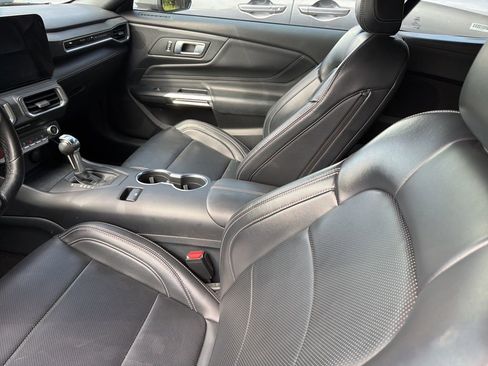 Used 2025 Ford Mustang Premium RWD image 4