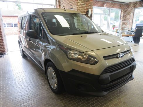 Used 2016 Ford Transit Connect XL image 3