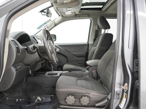 Used 2019 Nissan Frontier PRO-4X AWD/4WD image 23