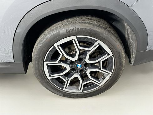 Used 2025 BMW X2 xDrive28i AWD/4WD image 11