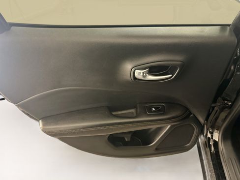 Used 2020 Jeep Compass Limited AWD/4WD image 26