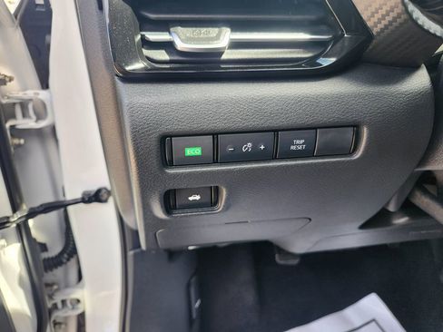 Used 2020 Nissan Sentra SV image 28