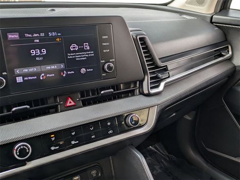 Used 2024 Kia Sportage LX image 15