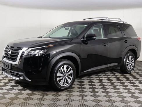 Used 2023 Nissan Pathfinder SL image 9