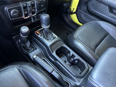 Used 2023 Jeep Wrangler Unlimited Sahara w/ Cold Weather Group AWD/4WD image 23
