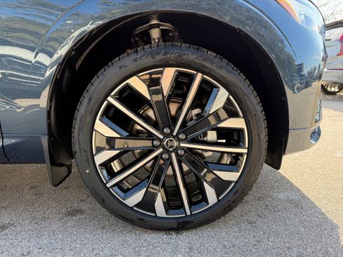 New 2026 Volvo XC60 B5 Ultra image 7