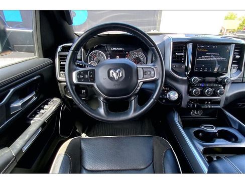 Used 2023 RAM 1500 Laramie AWD/4WD image 5