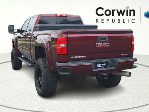 Used 2017 GMC Sierra 2500 Denali w/ Duramax Plus Package AWD/4WD image 6