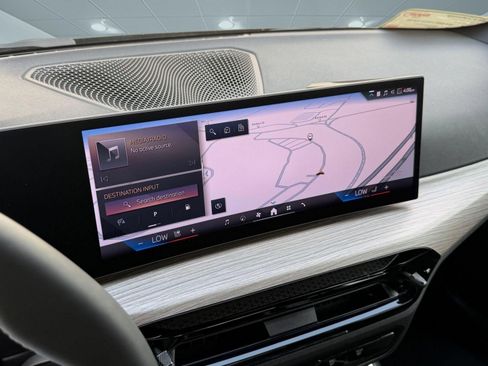 Used 2026 BMW 330i Sedan RWD image 18