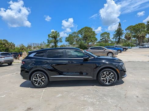 Certified 2024 Kia Sportage EX FWD image 9
