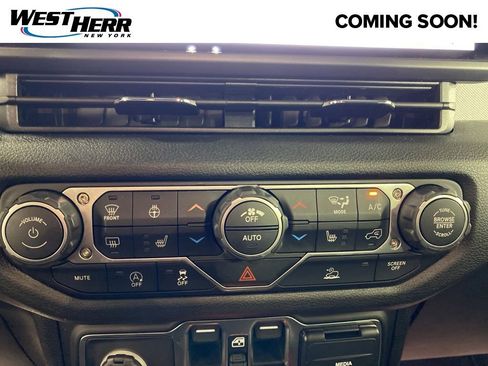 Used 2026 Jeep Wrangler Unlimited Sport AWD/4WD image 5