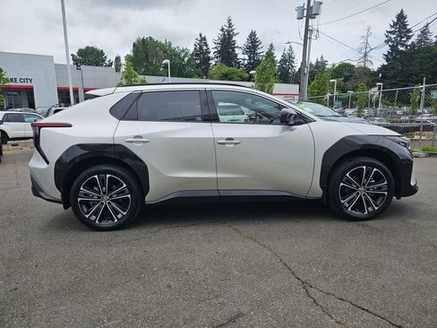 Certified 2024 Toyota bZ4X AWD w/ Weather Package image 8