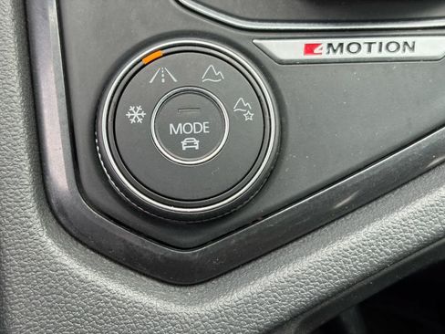 Used 2018 Volkswagen Tiguan S AWD/4WD image 21