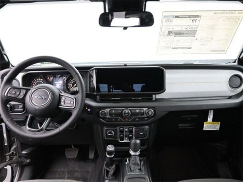 New 2025 Jeep Gladiator Sport image 22