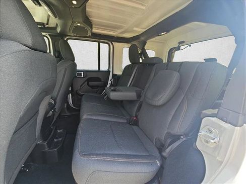 Used 2024 Jeep Wrangler Unlimited AWD/4WD image 16