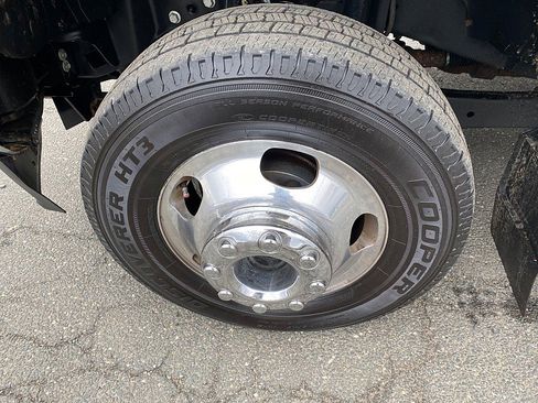 Used 2022 Ford F350 XL w/ Power Equipment Group AWD/4WD image 17