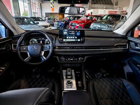 Used 2023 Mitsubishi Outlander SEL 40th Anniversary image 33