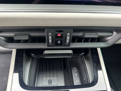 Used 2026 Porsche Cayenne AWD/4WD image 25