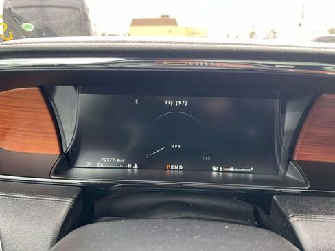 Used 2019 Lincoln Navigator Reserve image 26