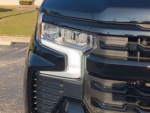 Used 2025 Chevrolet Silverado 1500 LT Trail Boss w/ Convenience Package II image 10