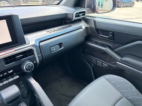 Used 2026 Toyota Tacoma SR5 AWD/4WD image 31