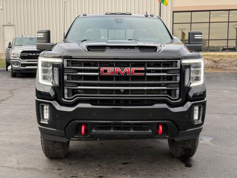Used 2022 GMC Sierra 2500 AT4 w/ AT4 Preferred Package image 3