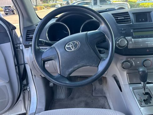 Used 2009 Toyota Highlander 2WD w/ Extra Value Pkg 2 image 16