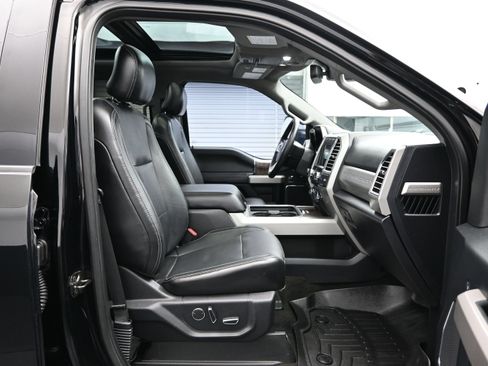 Used 2017 Ford F250 Lariat w/ Lariat Ultimate Package AWD/4WD image 13