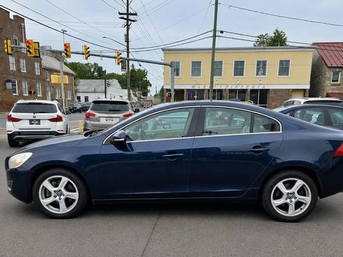 Used 2013 Volvo S60 T5 FWD image 2