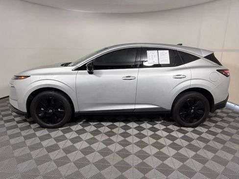 Used 2025 Nissan Murano SV FWD image 3