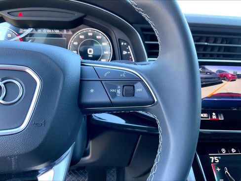 Used 2025 Audi Q7 3.0T Prestige image 23