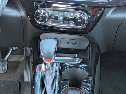 Used 2025 Chevrolet Trax RS image 22