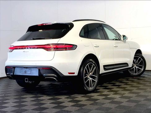 Used 2026 Porsche Macan image 7