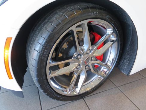 Used 2019 Chevrolet Corvette Stingray Convertible w/ 2LT Preferred Equipment Group image 14