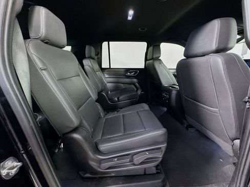 Used 2024 Chevrolet Suburban Z71 AWD/4WD image 33
