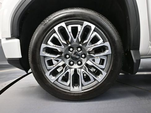 Used 2023 GMC Sierra 1500 Denali Ultimate image 20