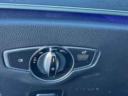 Used 2020 Mercedes-Benz E 350 Sedan image 37
