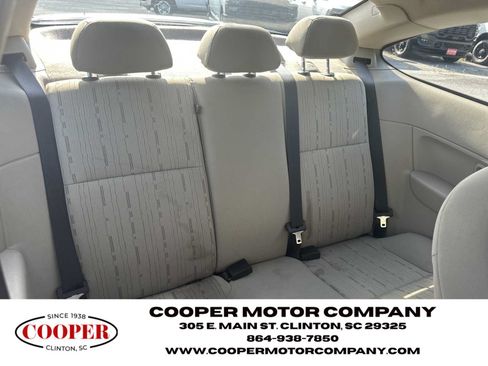 Used 2010 Ford Focus SE FWD image 17