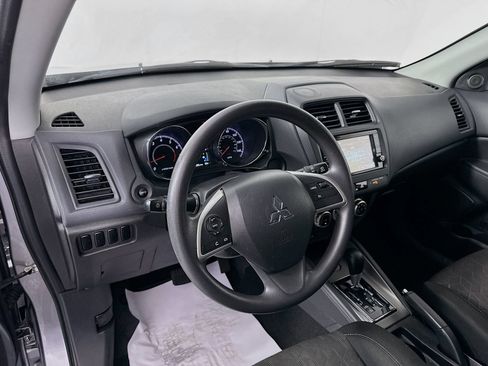 Used 2020 Mitsubishi Outlander Sport ES FWD image 9