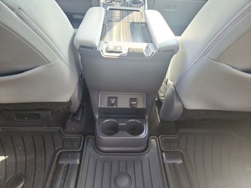 Used 2021 Toyota Sienna Limited FWD image 12