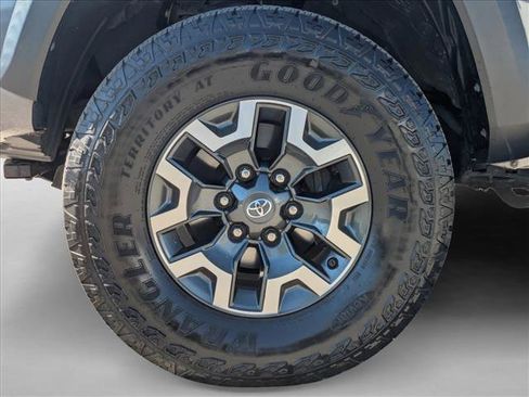 Used 2019 Toyota Tacoma TRD Off-Road image 24