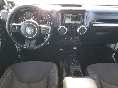 Used 2014 Jeep Wrangler Unlimited Sahara w/ Dual Top Group image 18