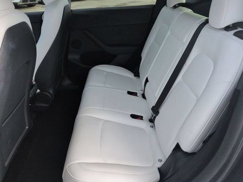 Used 2023 Tesla Model Y Performance AWD/4WD image 14