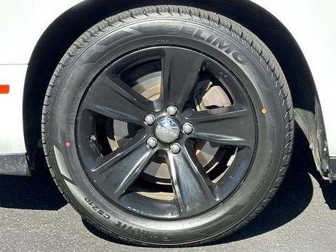 Used 2019 Dodge Challenger SXT RWD image 29