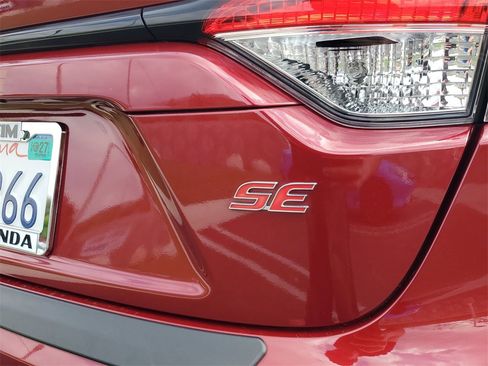 Used 2023 Toyota Corolla SE image 6