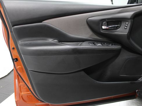 Used 2021 Nissan Murano SL w/ SL Moonroof Package AWD/4WD image 11