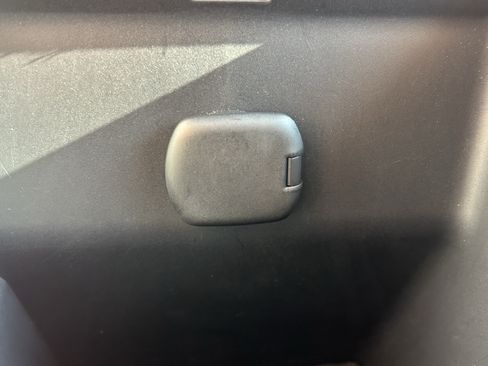 Used 2025 Toyota Camry LE FWD image 33