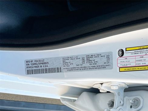 Used 2023 RAM 1500 Laramie image 31