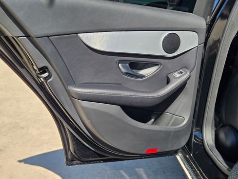 Used 2018 Mercedes-Benz C 300 4MATIC Sedan image 16